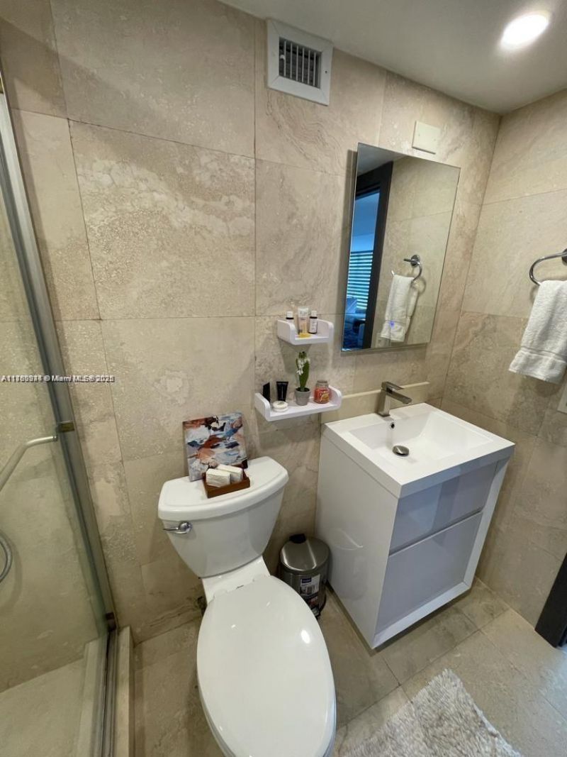 2049 S Ocean Dr, Unit 401, Hallandale Beach, FL 33009 Photo