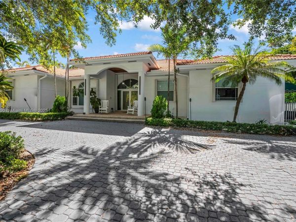 5750 SW 67th Ave, Miami, FL 33143