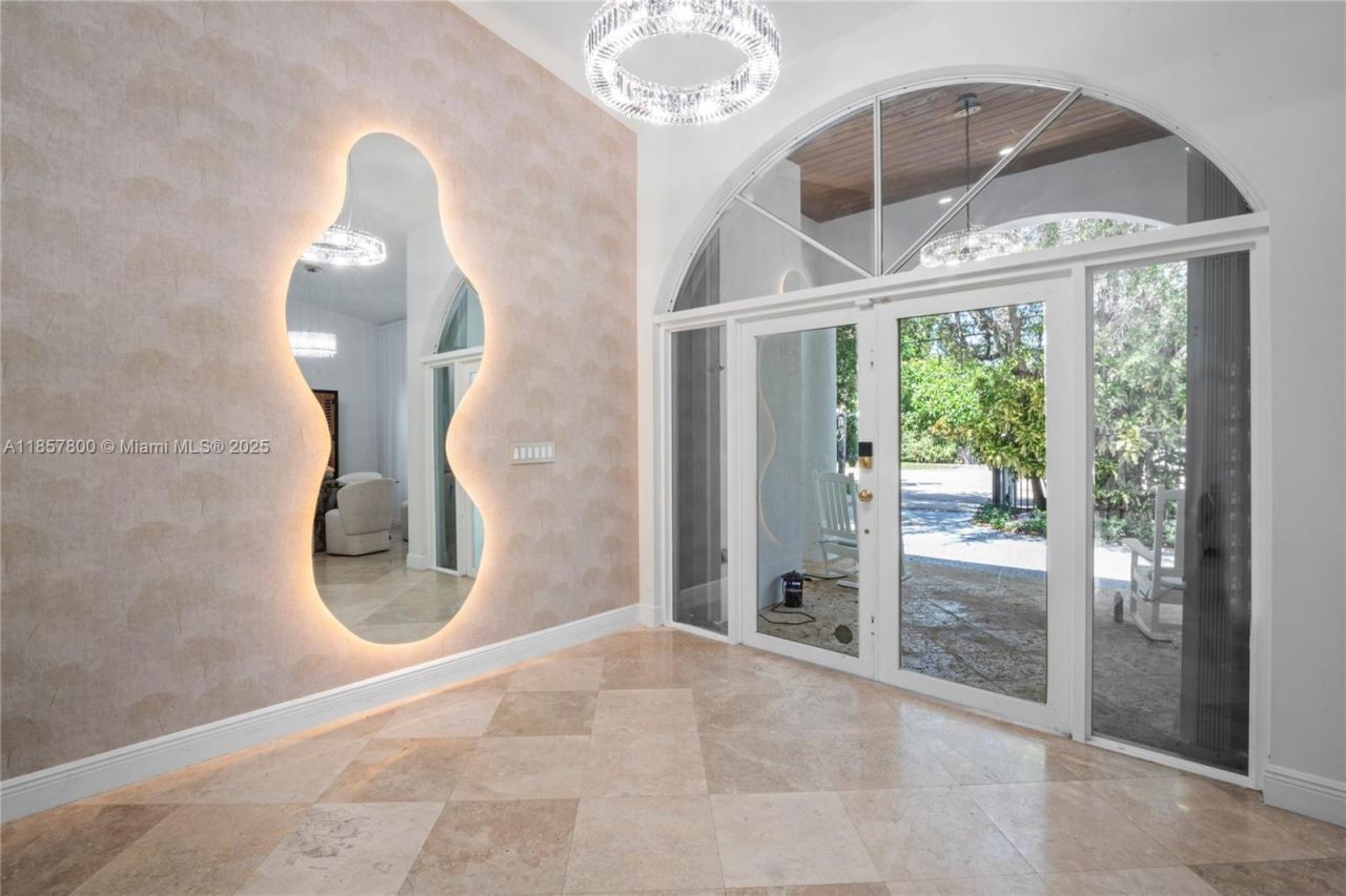 5750 SW 67th Ave, Miami, FL 33143 Photo