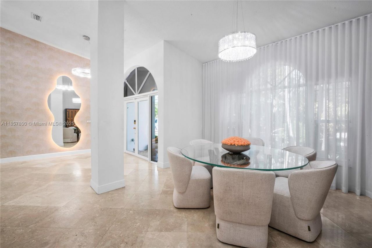 5750 SW 67th Ave, Miami, FL 33143 Photo