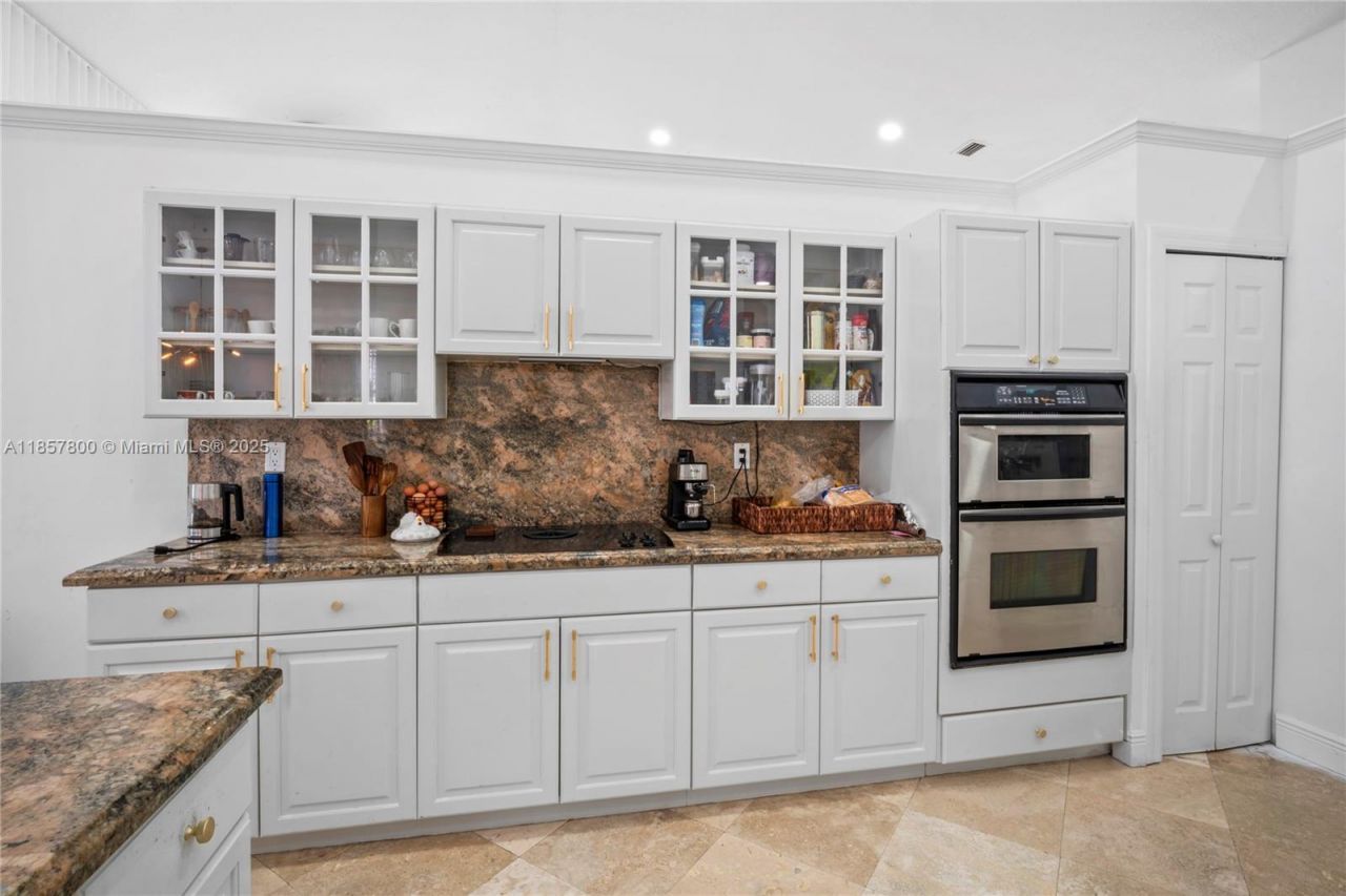 5750 SW 67th Ave, Miami, FL 33143 Photo