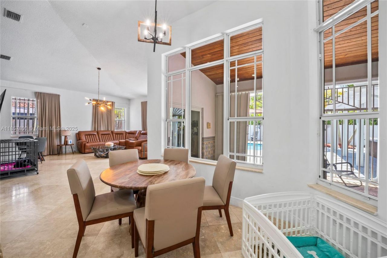 5750 SW 67th Ave, Miami, FL 33143 Photo