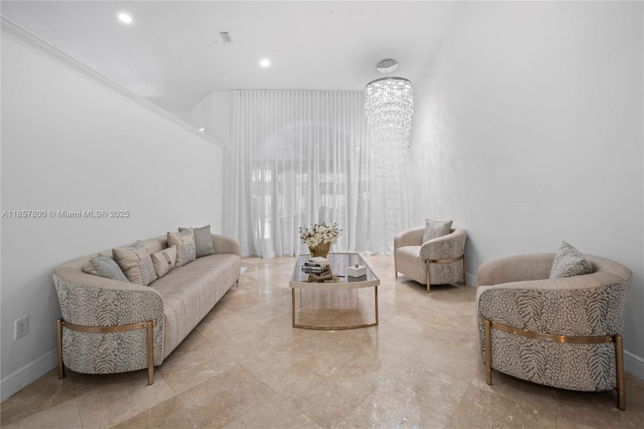 5750 SW 67th Ave, Miami, FL 33143 Photo