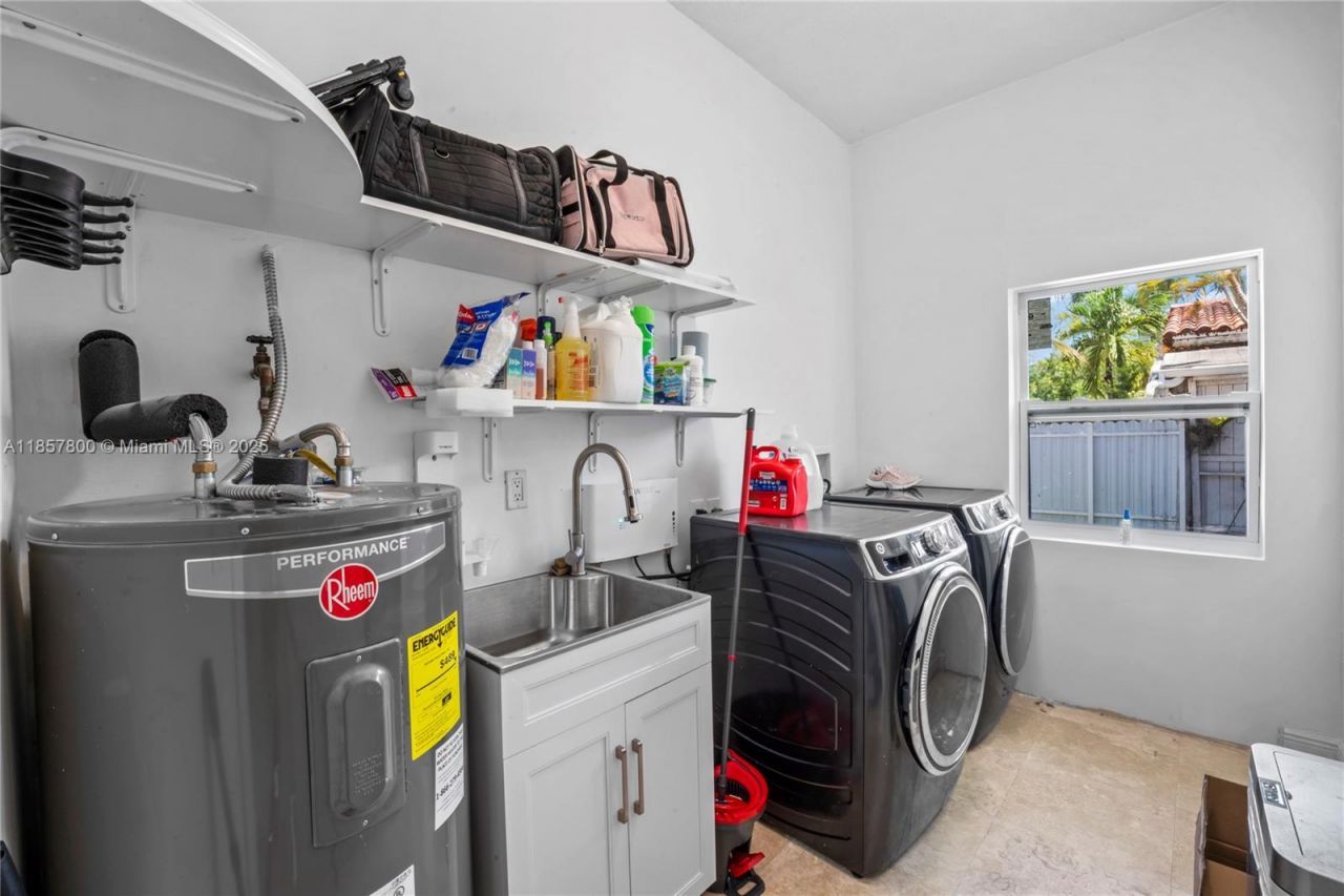 5750 SW 67th Ave, Miami, FL 33143 Photo