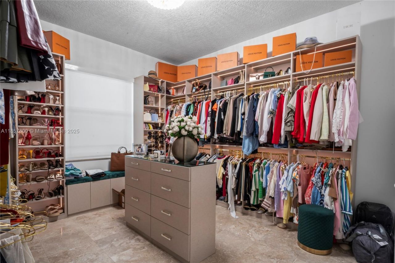 5750 SW 67th Ave, Miami, FL 33143 Photo