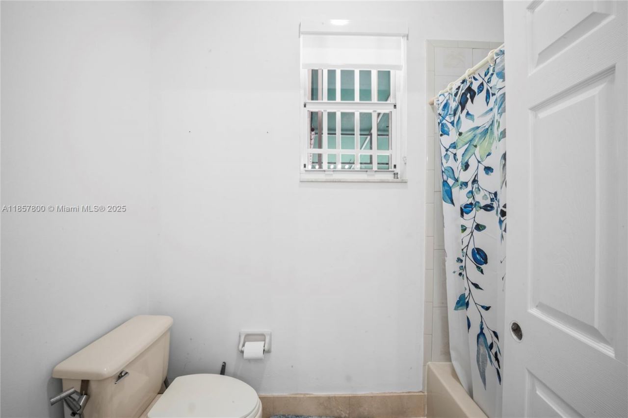 5750 SW 67th Ave, Miami, FL 33143 Photo