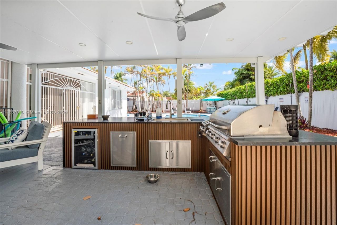 5750 SW 67th Ave, Miami, FL 33143 Photo