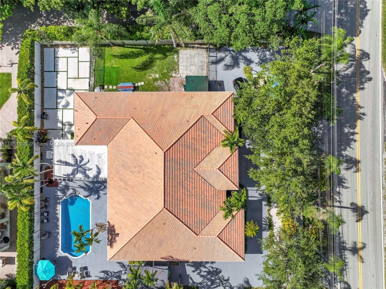 5750 SW 67th Ave, Miami, FL 33143 Photo