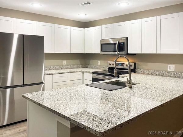 182 Sac Road, Unit C401, Sunrise Beach, MO 65079