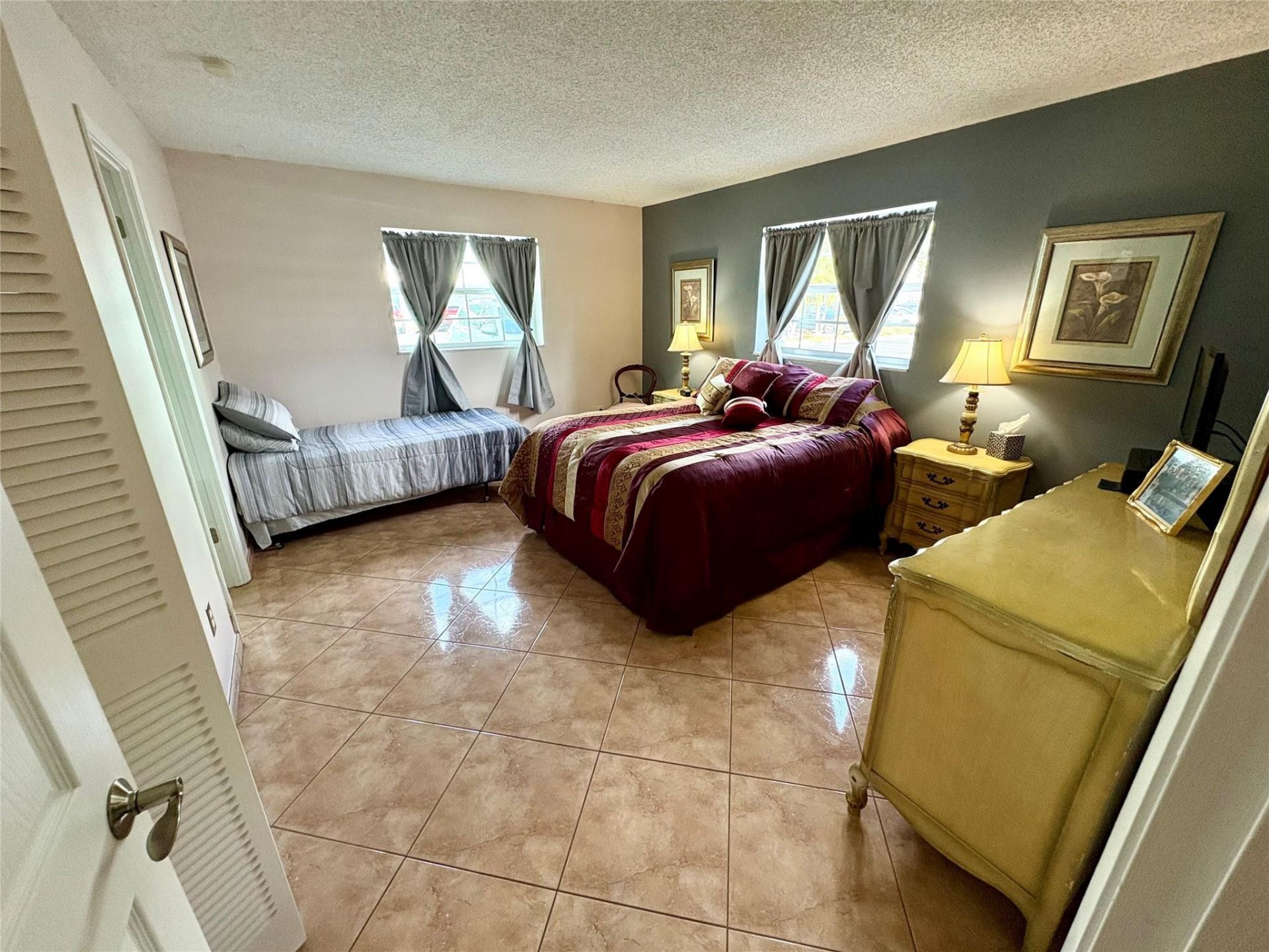 4401 NW 41st Street, Unit 110, Lauderdale Lakes, FL 33319 Photo