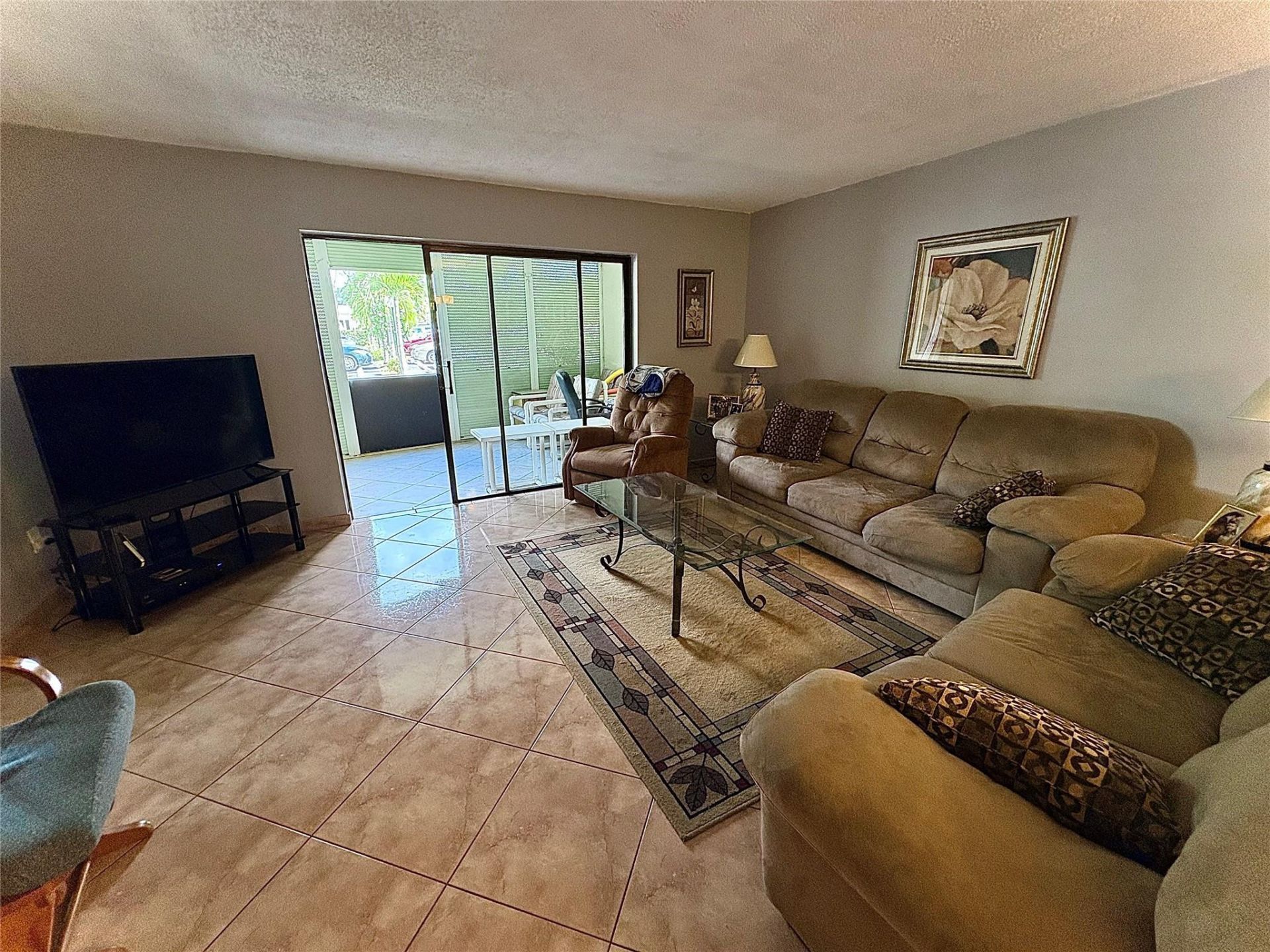 4401 NW 41st Street, Unit 110, Lauderdale Lakes, FL 33319 Photo