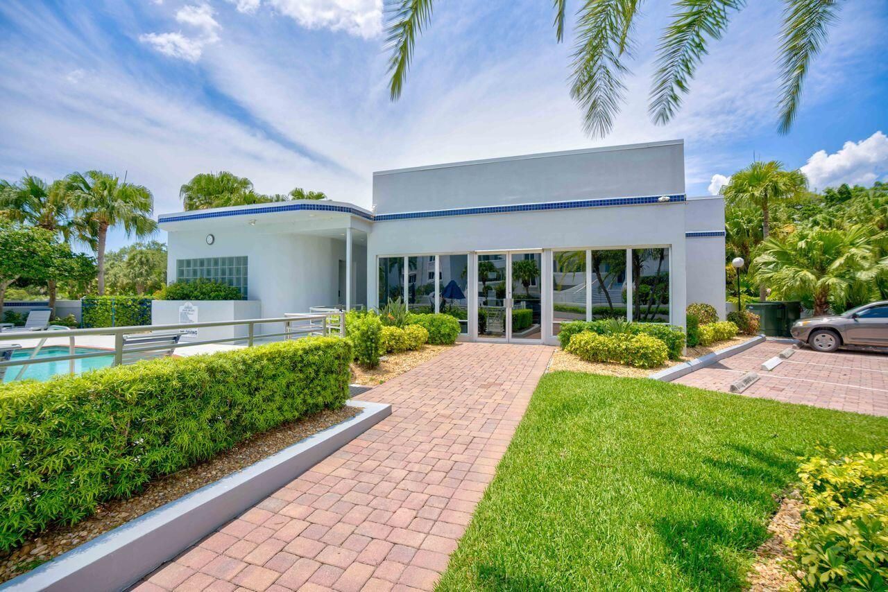 1160 SW Chapman Way, Unit 202, Palm City, FL 34990 Photo