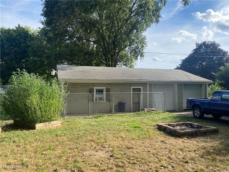 1166 S Broadway Street, New Philadelphia, OH 44663 Photo 3