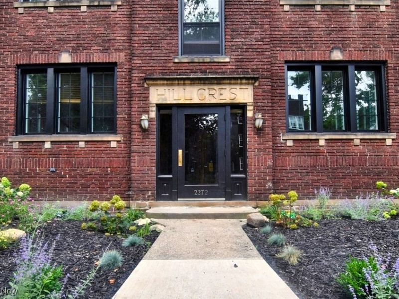 2272 Grandview Avenue, Unit 2, Cleveland Heights, OH 44106 Photo 2