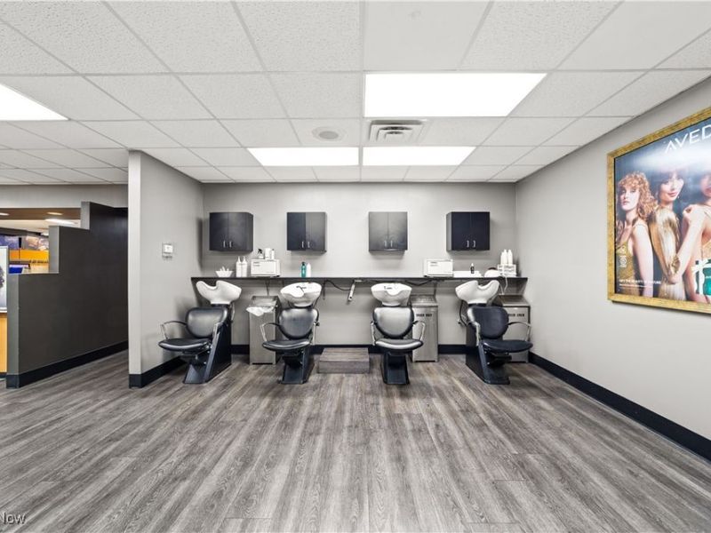 6071 Middle Ridge Road, Lorain, OH 44053 Photo 11