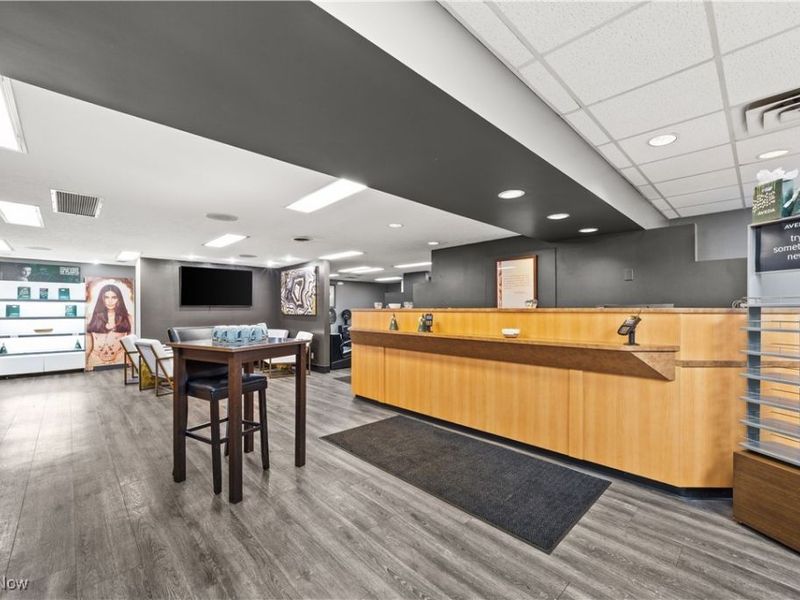 6071 Middle Ridge Road, Lorain, OH 44053 Photo 12