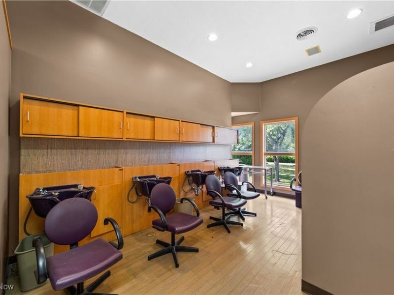 6071 Middle Ridge Road, Lorain, OH 44053 Photo 22