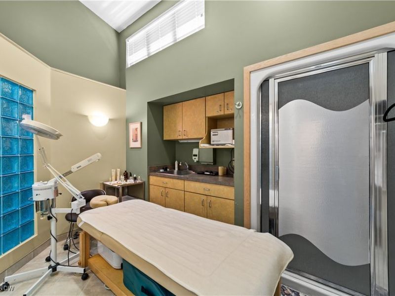 6071 Middle Ridge Road, Lorain, OH 44053 Photo 27