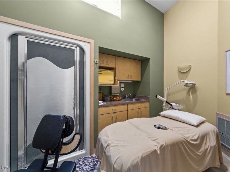 6071 Middle Ridge Road, Lorain, OH 44053 Photo 28