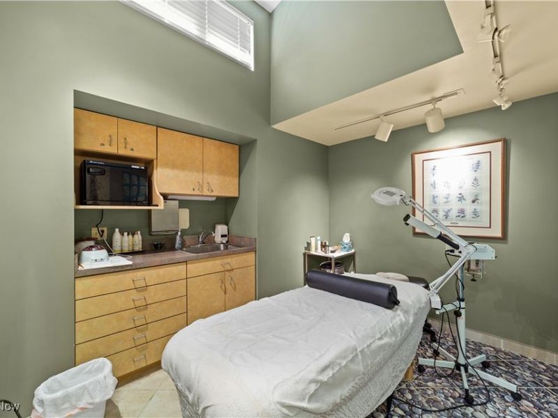 6071 Middle Ridge Road, Lorain, OH 44053 Photo 30