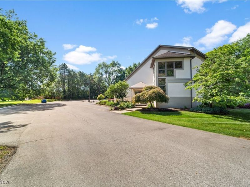 6071 Middle Ridge Road, Lorain, OH 44053 Photo 4