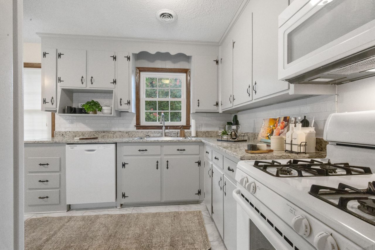 1918 Aichele Drive Photo 22