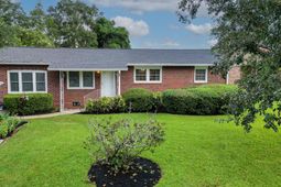 1918 Aichele Drive photo 4