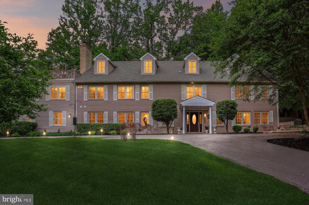 9201 Laurel Oak Drive, Bethesda, MD 20817 Main Photo