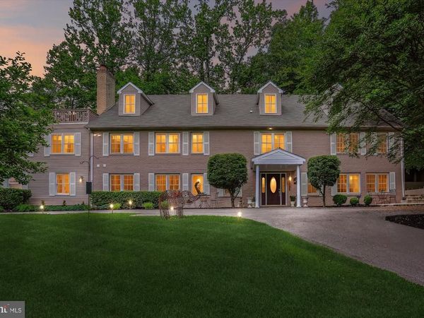 9201 LAUREL OAK DRIVE, BETHESDA, MD 20817