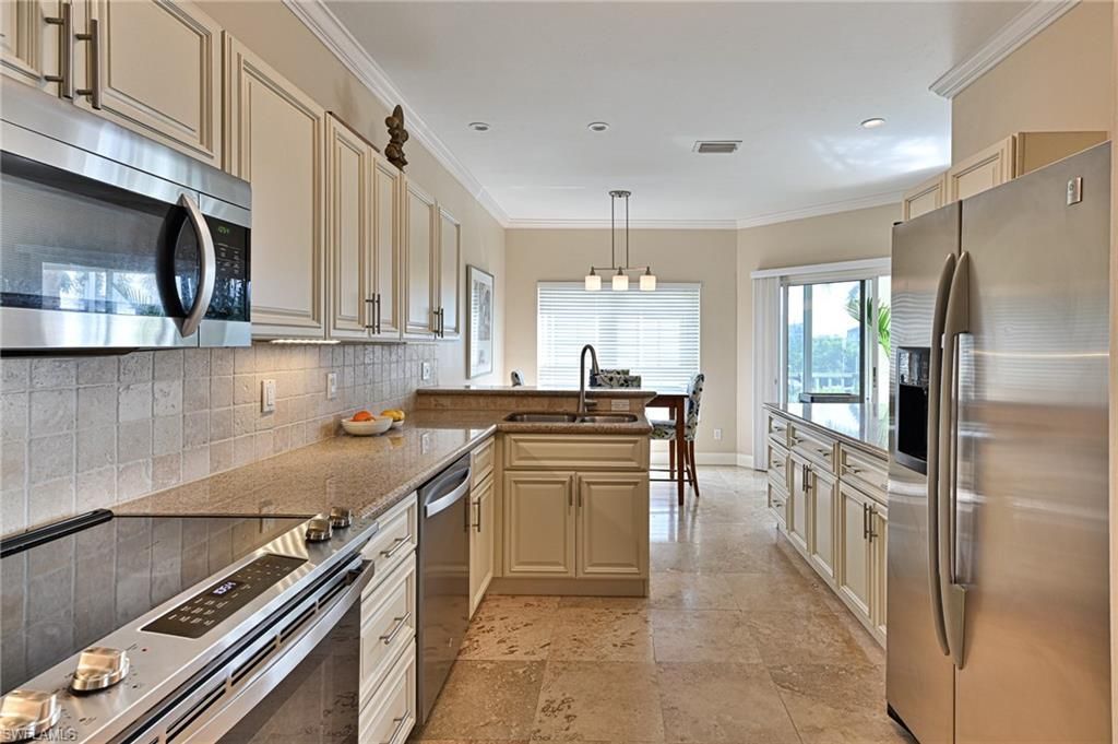 175 Barefoot Cir, Bonita Springs, FL 34134 Photo