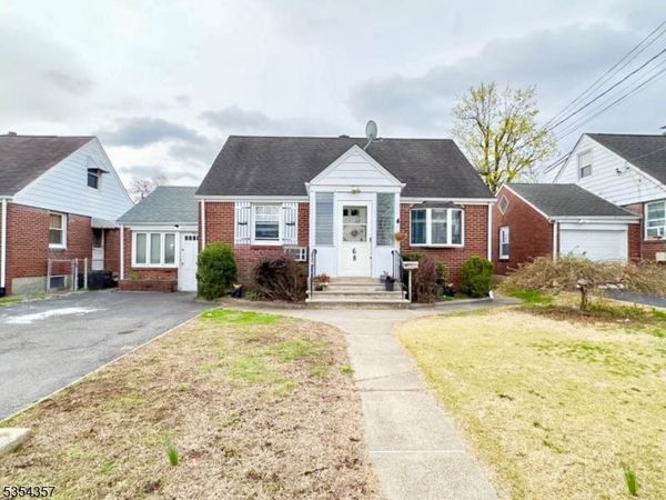 68 17Th Ave, Elmwood Park, NJ 07407