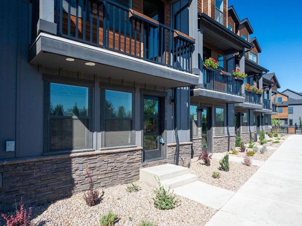 20528 NE Empire Avenue, Bend, OR 97701