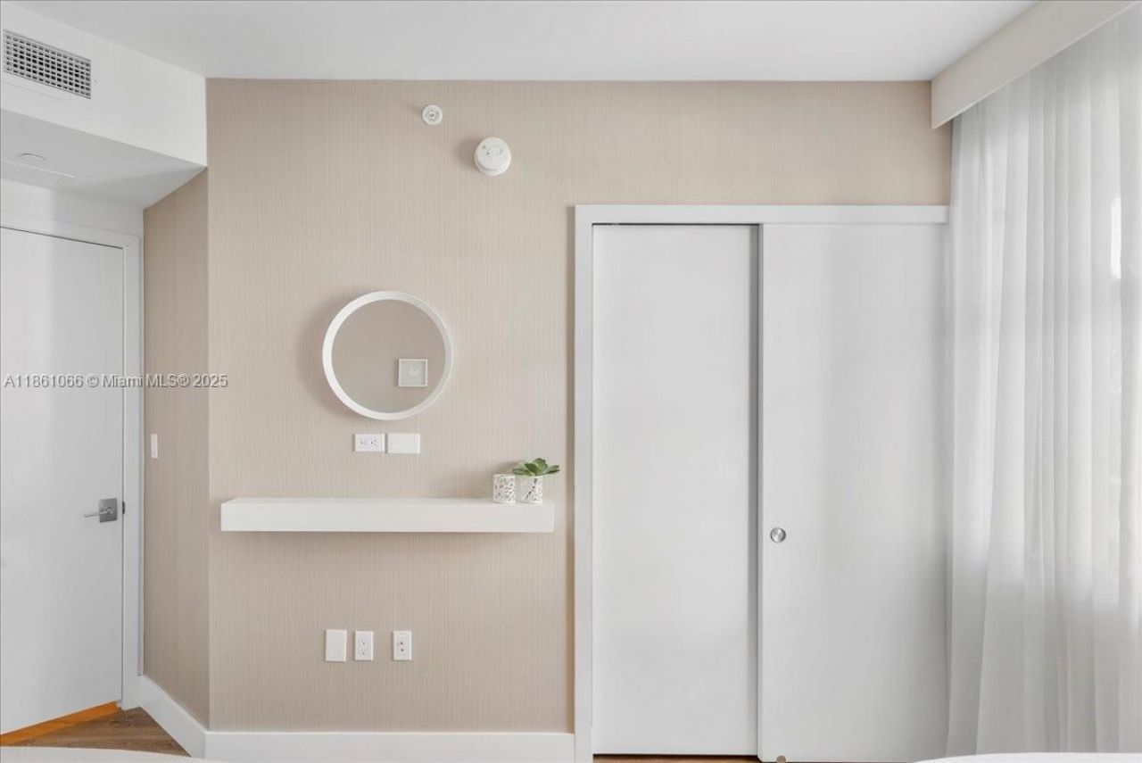 10201 E Bay Harbor Dr, Unit 304, Bay Harbor Islands, FL 33154 Photo