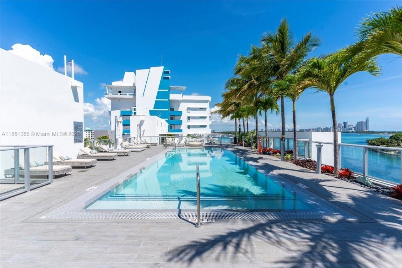 10201 E Bay Harbor Dr, Unit 304, Bay Harbor Islands, FL 33154 Photo