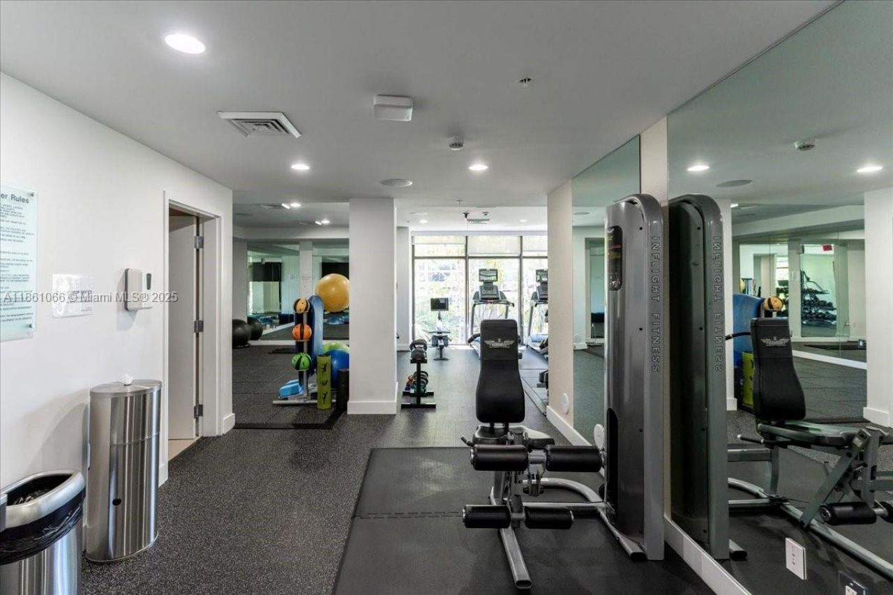 10201 E Bay Harbor Dr, Unit 304, Bay Harbor Islands, FL 33154 Photo