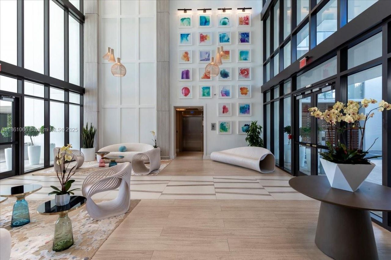 10201 E Bay Harbor Dr, Unit 304, Bay Harbor Islands, FL 33154 Photo