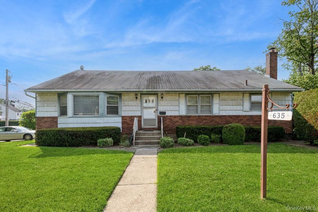 635 Hempstead Avenue, West Hempstead, NY 11552 Main Photo