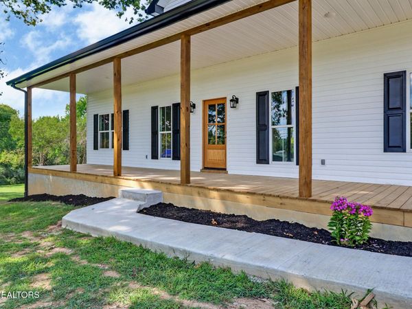 103 N Duncan St, Jamestown, TN 38556