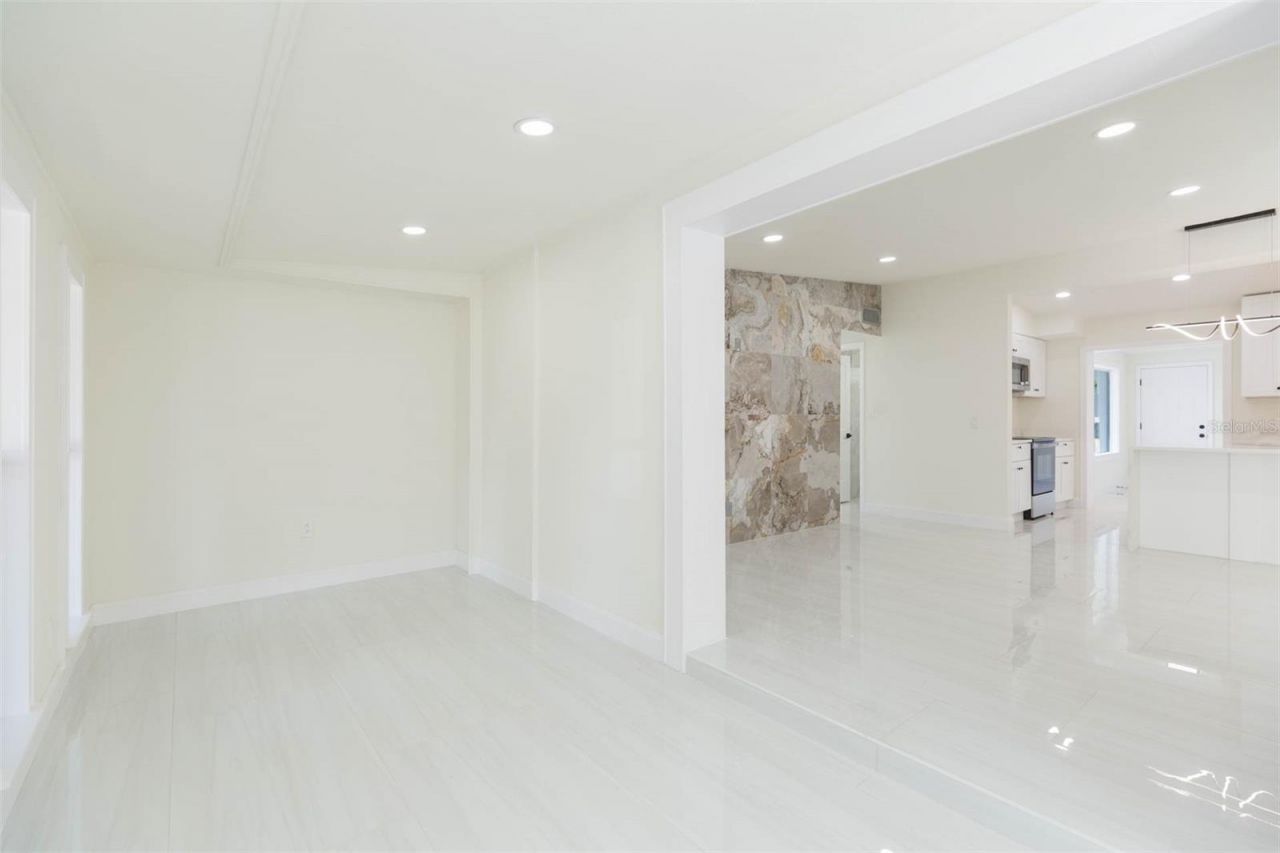 5640 Cedar Street Ne, Saint Petersburg, FL 33703 Photo