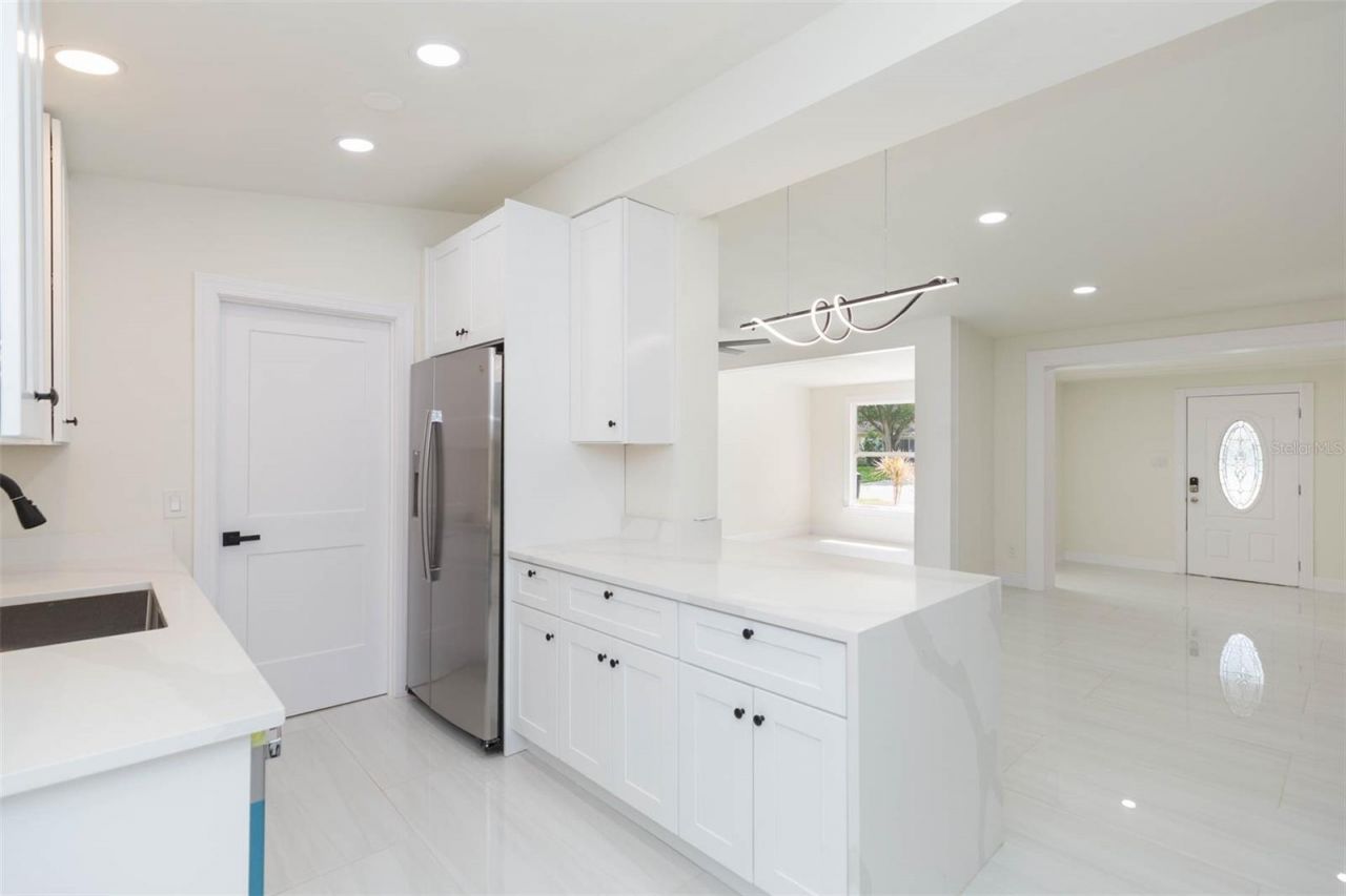 5640 Cedar Street Ne, Saint Petersburg, FL 33703 Photo