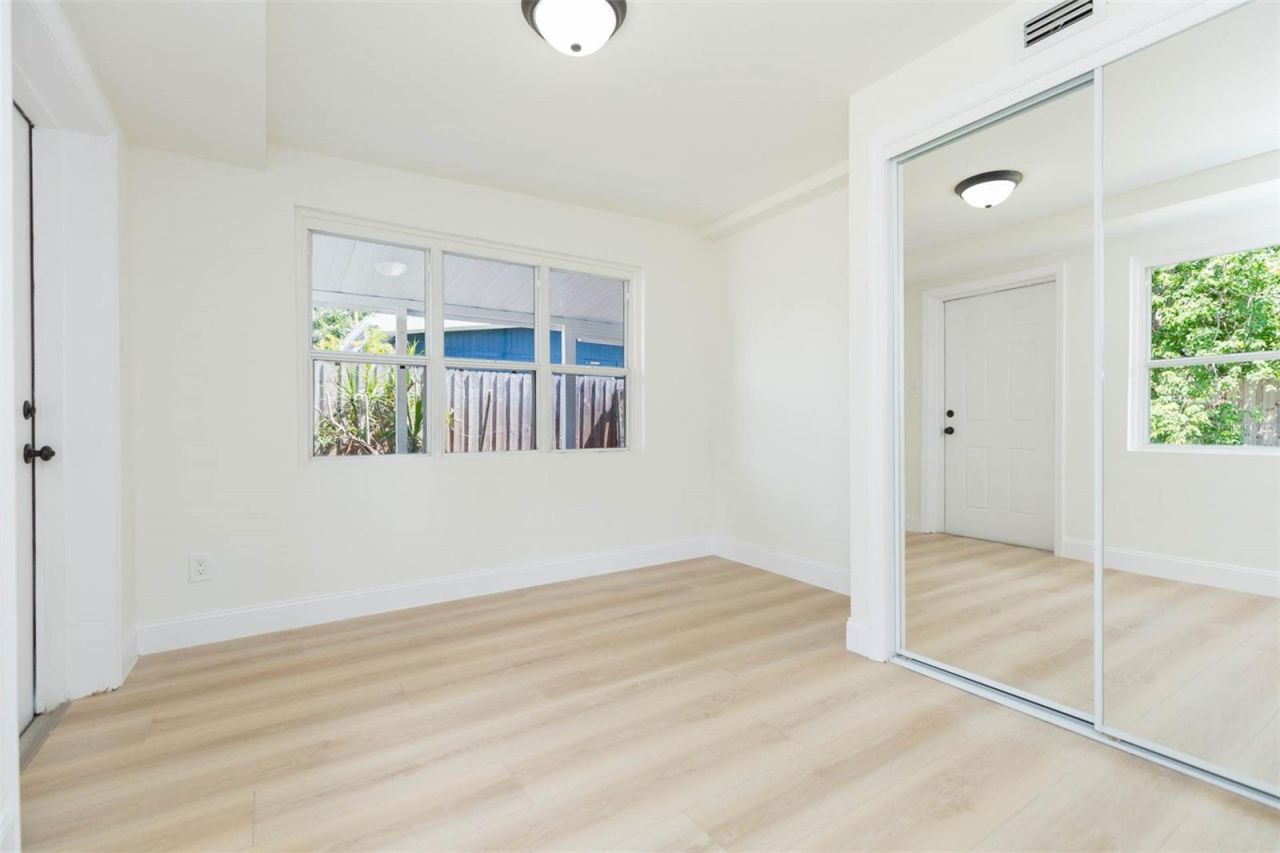 5640 Cedar Street Ne, Saint Petersburg, FL 33703 Photo