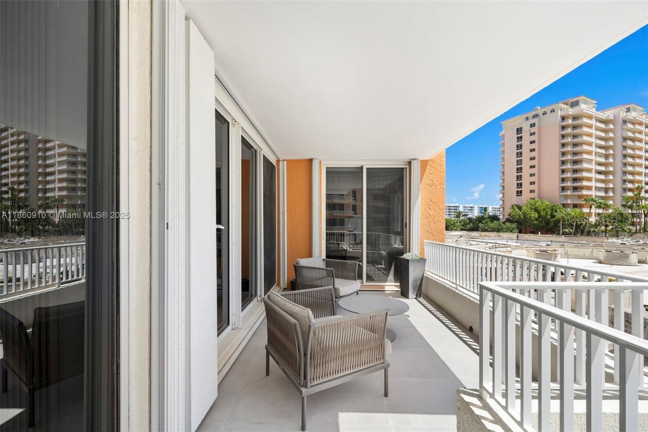 785 Crandon Blvd, Unit 303, Key Biscayne, FL 33149 Photo