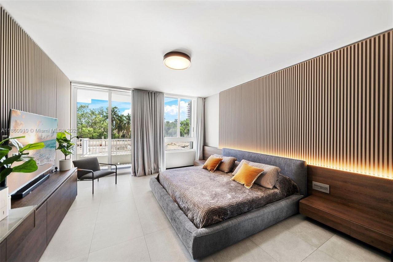 785 Crandon Blvd, Unit 303, Key Biscayne, FL 33149 Photo