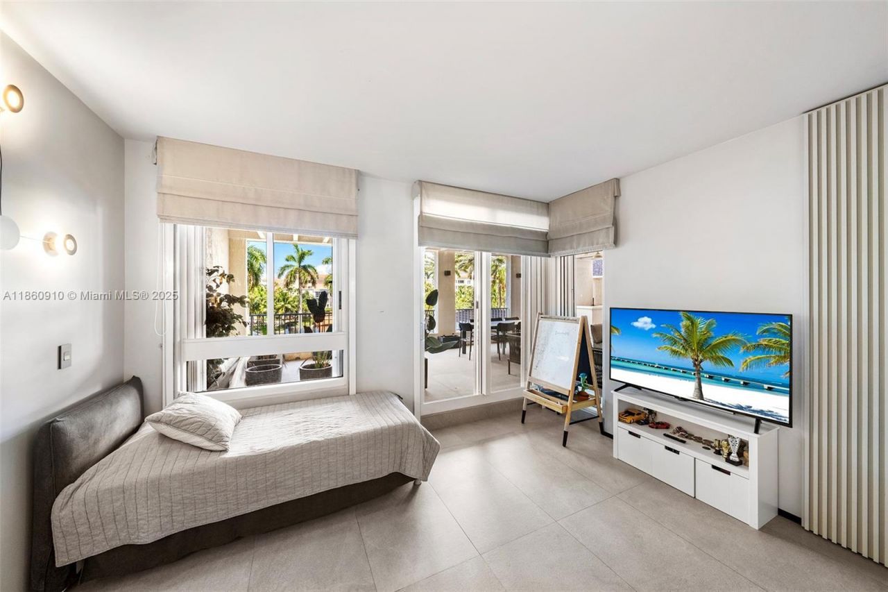 785 Crandon Blvd, Unit 303, Key Biscayne, FL 33149 Photo