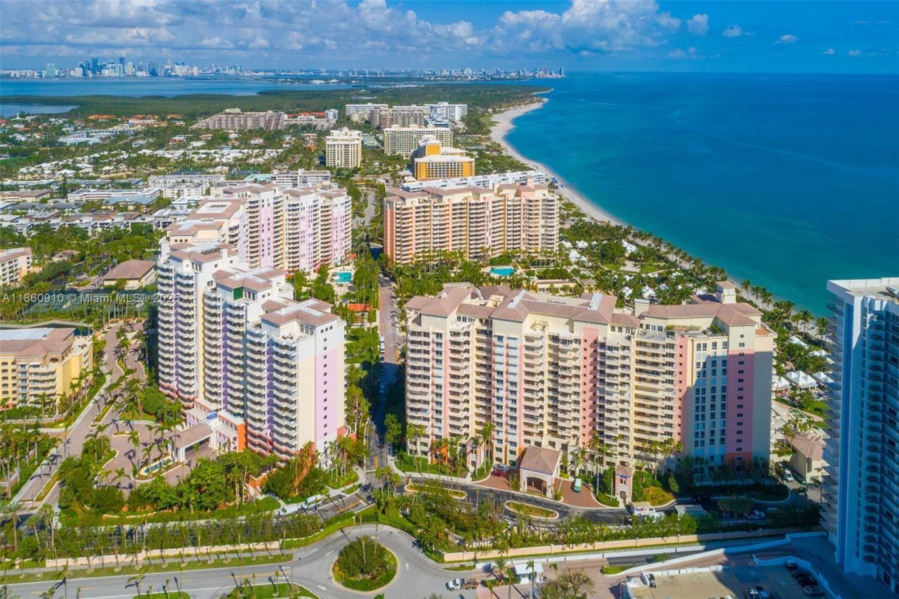 785 Crandon Blvd, Unit 303, Key Biscayne, FL 33149 Photo