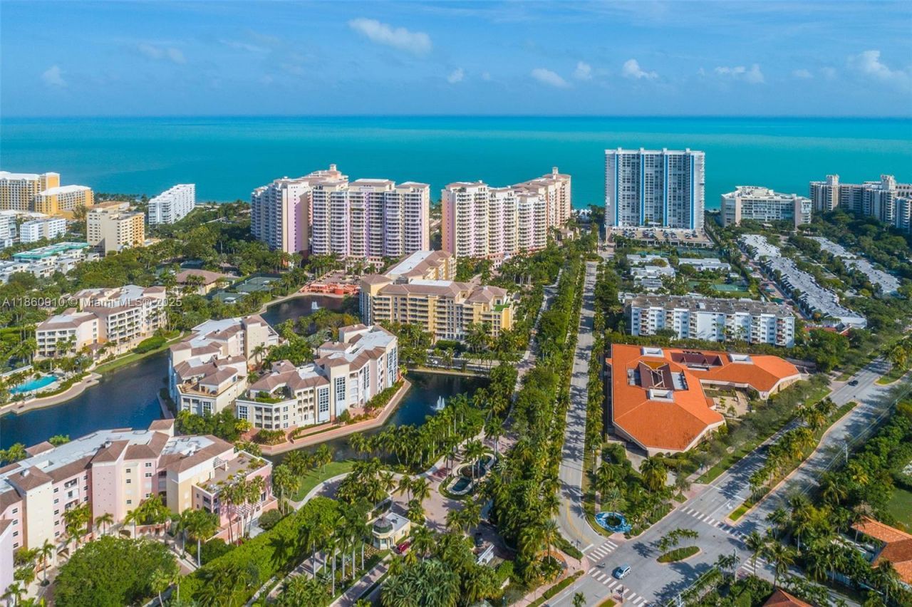 785 Crandon Blvd, Unit 303, Key Biscayne, FL 33149 Photo