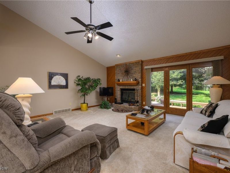 986 S Azalea Boulevard, Barberton, OH 44203 Photo 14