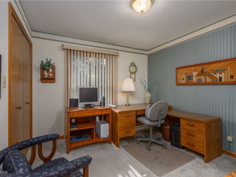 986 S Azalea Boulevard, Barberton, OH 44203 Photo 17