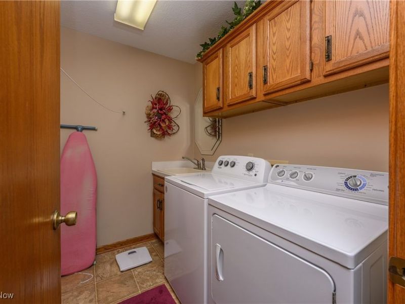 986 S Azalea Boulevard, Barberton, OH 44203 Photo 22