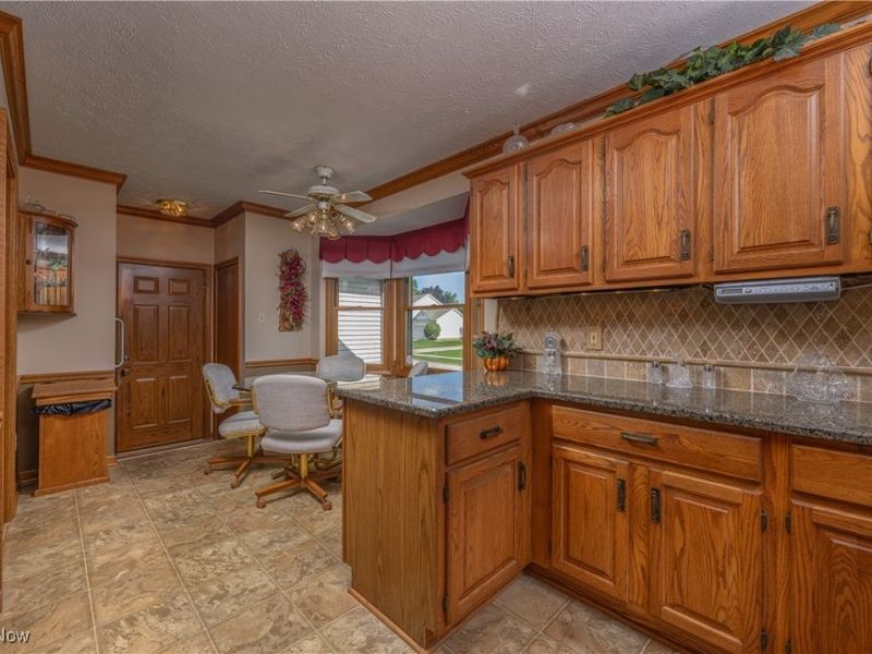 986 S Azalea Boulevard, Barberton, OH 44203 Photo 26